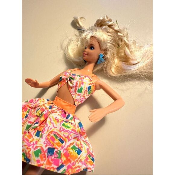 Vintage 80s Mattel Barbie Doll with Dress and earrings Blonde Retro - Picture 6 of 7